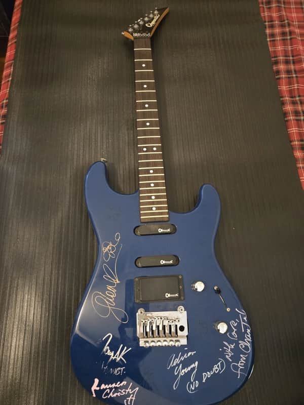 NO DOUBT signed Charvette by Charvel ,Gwen Stefani, Young etc image 1