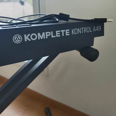 Native Instruments Komplete Kontrol A49 2018 - Present - Black image 3