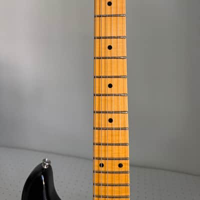 Fender Eric Johnson Stratocaster Maple Fingerboard 2018 - 2 Color Sunburst image 9