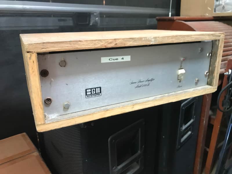 BGW 250B power amp 80's - Silver image 1