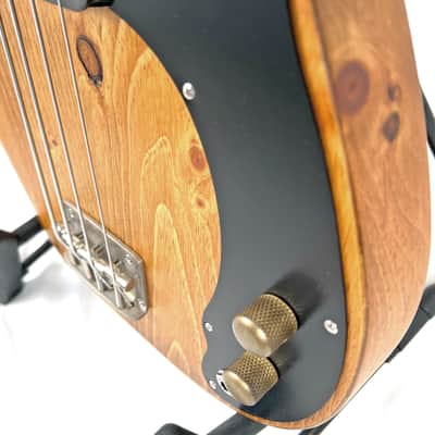Offbeat Guitars "Roxie" 30" Short Scale Bass in Butterscotch Candy on Distressed Pine, Roasted Maple Neck, Fralin Split '51 P-Bass Pickup, Gotoh Hardware image 6