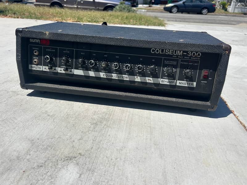 Sunn Coliseum-300 300-Watt Bass Amplifier Head 1980s - Black image 1