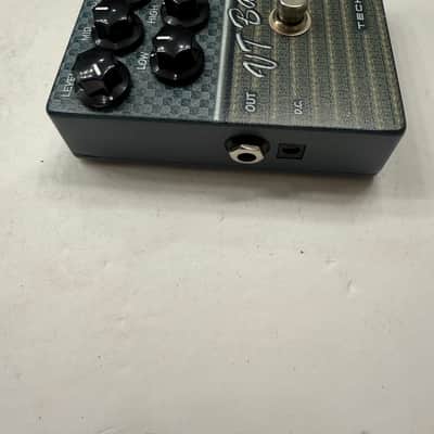 Tech 21 NYC VT Bass Overdrive SansAmp Character Series Guitar Effect Pedal image 4