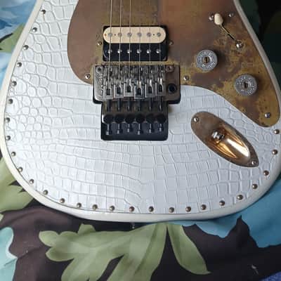 Paoletti Leather Strat 2017 - Leather brass birds eye image 1