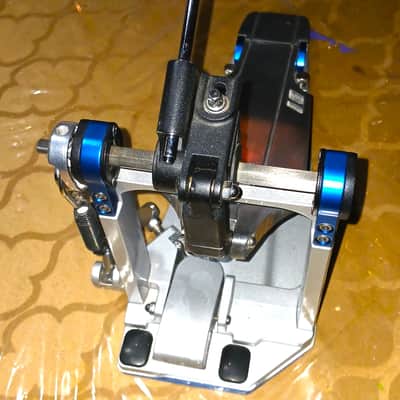 Yamaha DFP-9D Direct Drive Single Pedal 2023ish - Silver and blue image 2