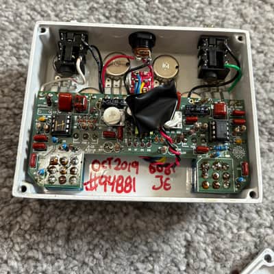 Analogman King of Tone V4 with Red Side High Gain Option and Mode Toggle Switch 2009 - Present - Graphic image 7