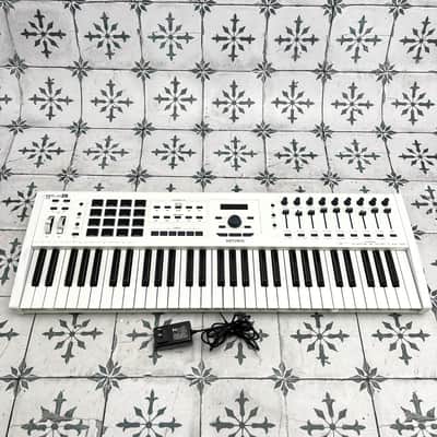 Arturia KeyLab 61 MkIII MIDI Controller