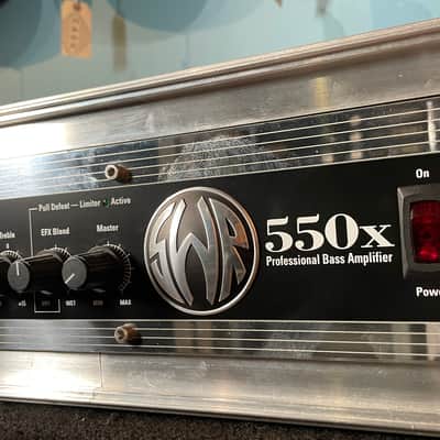 SWR 550X Professional Bass Amplifier with Road Case image 2