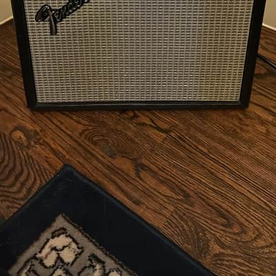 1976 Fender Vibro Champ 6-Watt 8" Guitar Combo Amp Silverface image 1