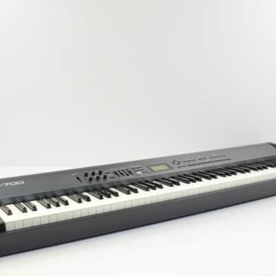 Roland RD-700 88-Key Digital Piano  w/ Gig Bag RD700 image 4