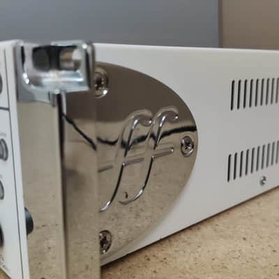 Focusrite Liquid Channel 2010s - White | Channel Strip image 3