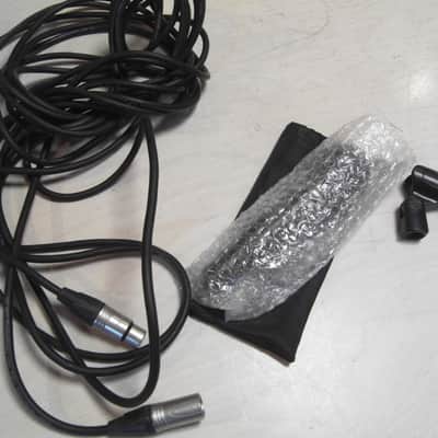 Peavey PVi100 dynamisches Mikrophon mit langem Kabel Halter  und Hülle microphone image 5