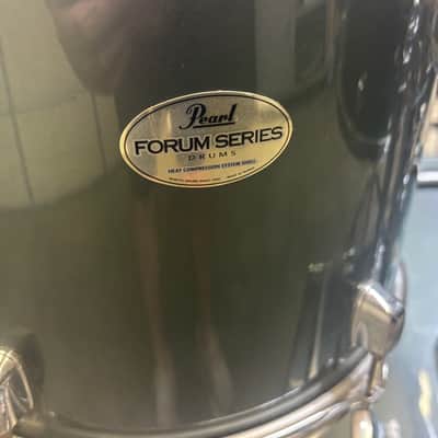 Pearl Forum Series 5-Piece Drum Kit with Hardware, Zildjian ZBT Cymbal, PDP Pedal & Throne image 6