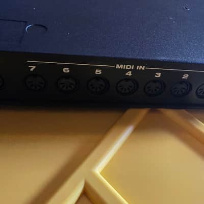 MOTU MIDI Express XT USB MIDI Interface 2017 - Present - Black image 6