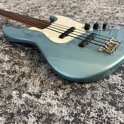 Fender Standard Jazz Bass 2002 MIM Agave Blue Rosewood FB 4-String Bass Guitar image 4