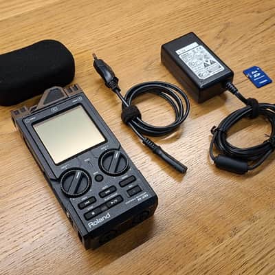 Roland R-26 Portable Recorder 6 channels image 2