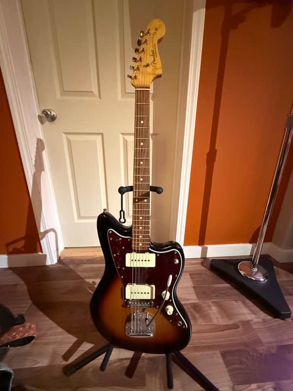Fender Vintera '60s Jazzmaster Modified with Pau Ferro Fretboard 2019 - 2023 - 3-Color Sunburst image 1