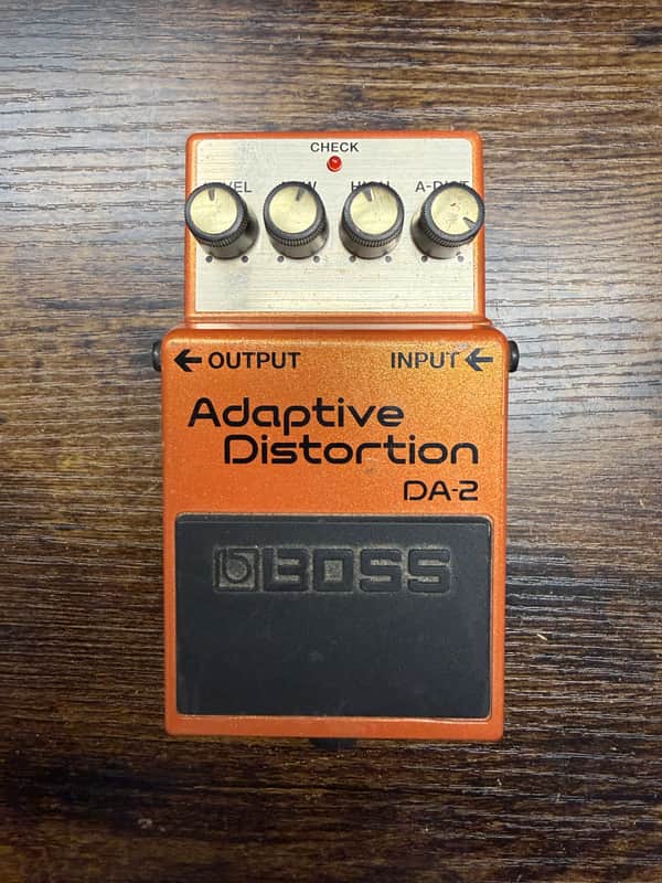 Boss DA-2 Adaptive Distortion