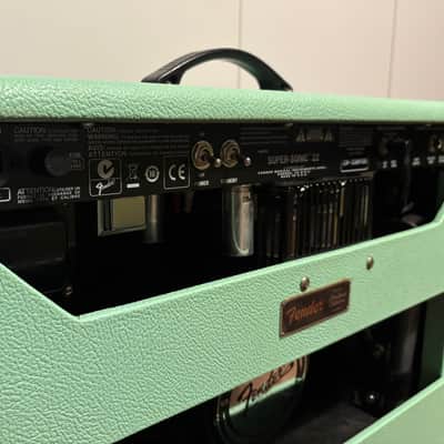 Fender Super-Sonic 22 FSR Limited Edition 2-Channel 22-Watt 1x12" Guitar Combo 2014 - Surf Green image 6