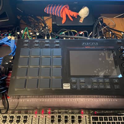 Akai MPC Live Standalone Sampler / Sequencer 2017 - 2020 - Black image 7