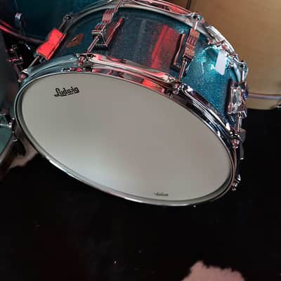 Ludwig Classic Maple Pack 10/12/16/22 + Snare Drum 14 Teal Sparkle image 4