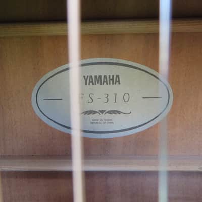 Yamaha FS-310 Natural Concert Acoustic Guitar image 6