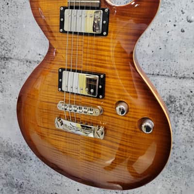 DBZ Diamond Guitars Bolero Flame Top 2010's - Amber Cherry Burst image 3