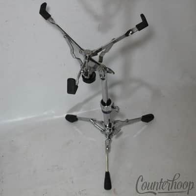 *Yamaha Snare Drum Stand Adjustable Side-Basket Single-Braced Tripod Chrome* image 1