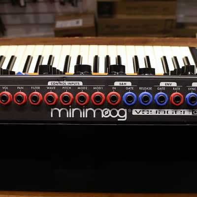 Moog Minimoog Voyager Old School 44-Key Monophonic Synthesizer 2008 - 2009 - Ash Cabinet image 10