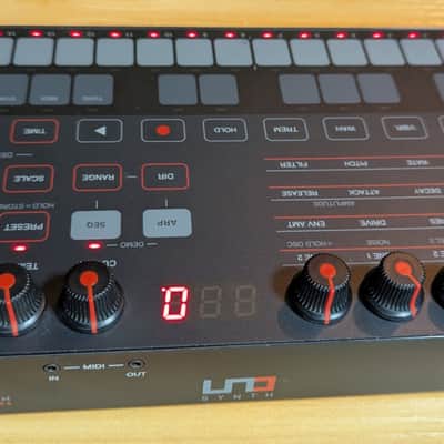IK Multimedia UNO Analog Synth image 4
