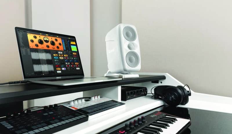 IK Multimedia iLoud MTM 2-Way Active Studio Monitor (Single) White image 1