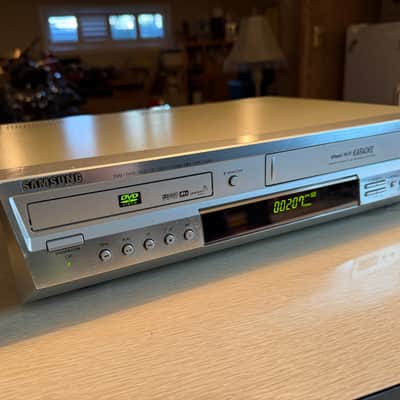 SAMSUNG 6 HEAD DVD-V85K DVD/VCR SUPER VHS SVCD CD CDR CDRW MP3 PLAYER RARE WORKS image 3