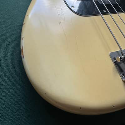 Fender Precision Bass, Maple Fretboard 1975 Olympic White image 10