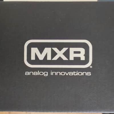MXR M102 Dyna Comp 1995 - Present - Red image 2
