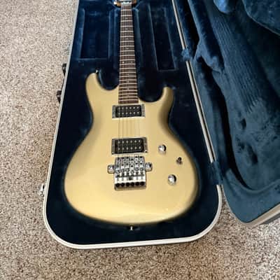 Ibanez JS2000-CG Joe Satriani Signature 2002 - 2004 Champagne Gold image 21
