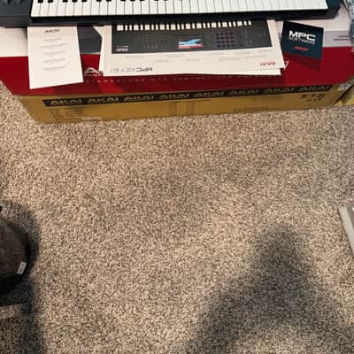 Akai MPC Key 61 Standalone Workstation Synthesizer 2024 - Present - Black image 4