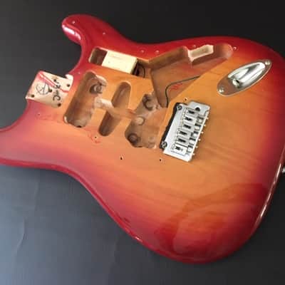 Strat body Mid 1970s Red burst image 5