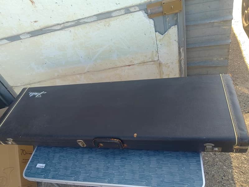 Fender Bass Hard Case Tail Logo 1966 / 1971 - Black image 1