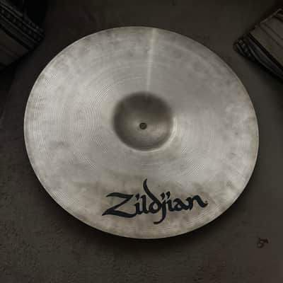 Zildjian 18" A Series Medium Thin Crash Cymbal 1982 - 2012 - Traditional image 4