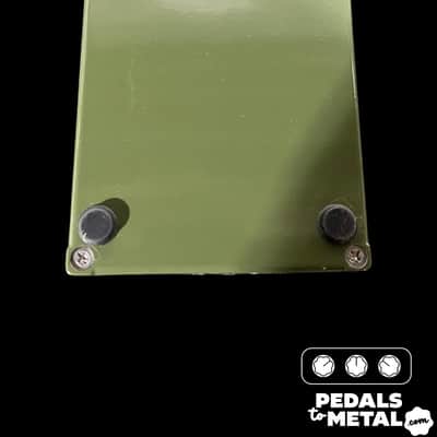Cunningham Amplifiers Mk1.6 RCA Germanium Fuzz Pedal - Army Green - X13586 image 7