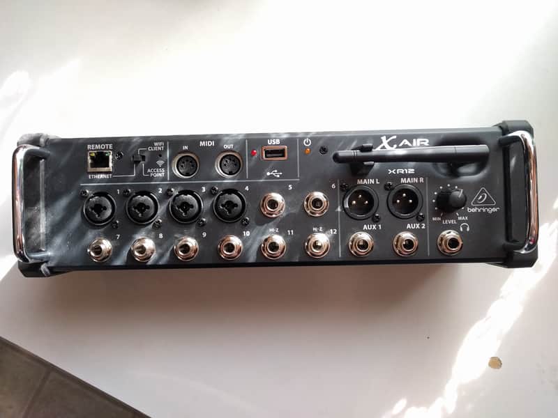 Behringer XR12 XAIR Digital Mixer image 1
