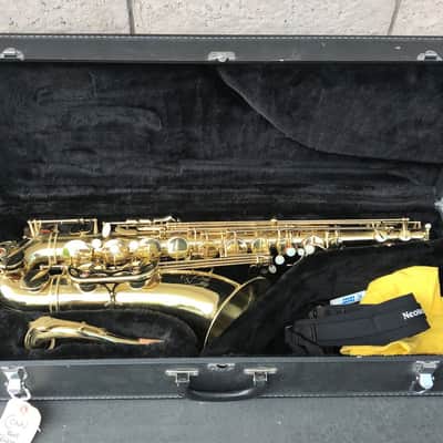 Conn International Tenor Saxophone Sax 86M w/ Case & Accessories image 2