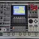 Roland MC-909 Sampling Groovebox