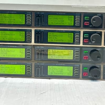 SHURE UR4D G1 470-530MHZ DUAL WIRELESS RECEIVER PACKAGE #PG (ONE) THS image 2