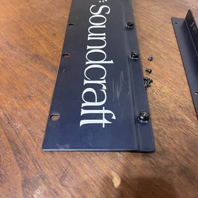 Soundcraft EPM-8 Rack Mount Kit Rack Ears image 2