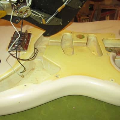 1977 Fender Stratocaster Hardtail White w Fender Hardshell Case image 8