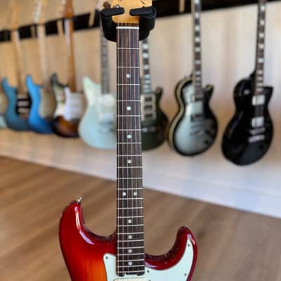 Fender American Elite Stratocaster with Rosewood Fretboard 2016 - 2019 - Aged Cherry Burst image 3