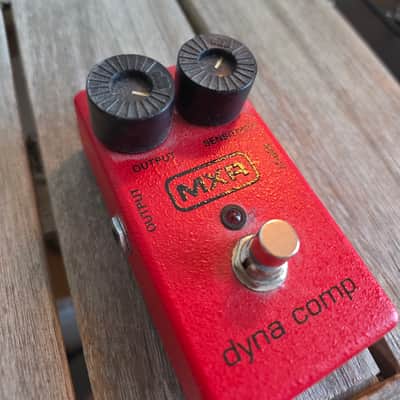 MXR M102 Dyna Comp 1995 - Present - Red image 3