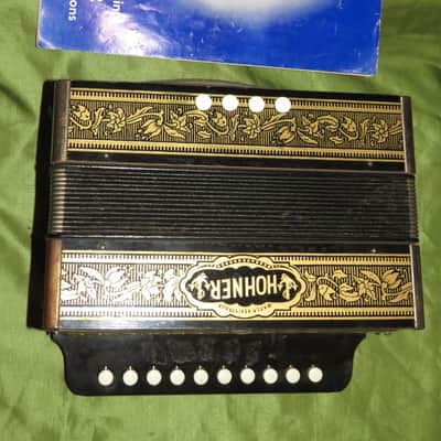 Hohner Pokerwork 1040 diatonic button accordion in C image 5