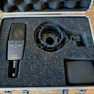 AKG C414 XLII Large-Diaphragm Condenser Microphone – Complete with Case, Shock Mount & Accessories image 2